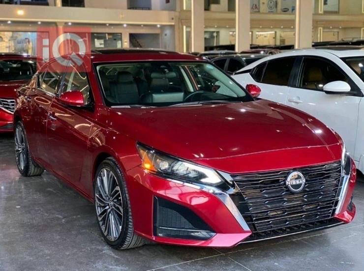 نيسان ألتيما